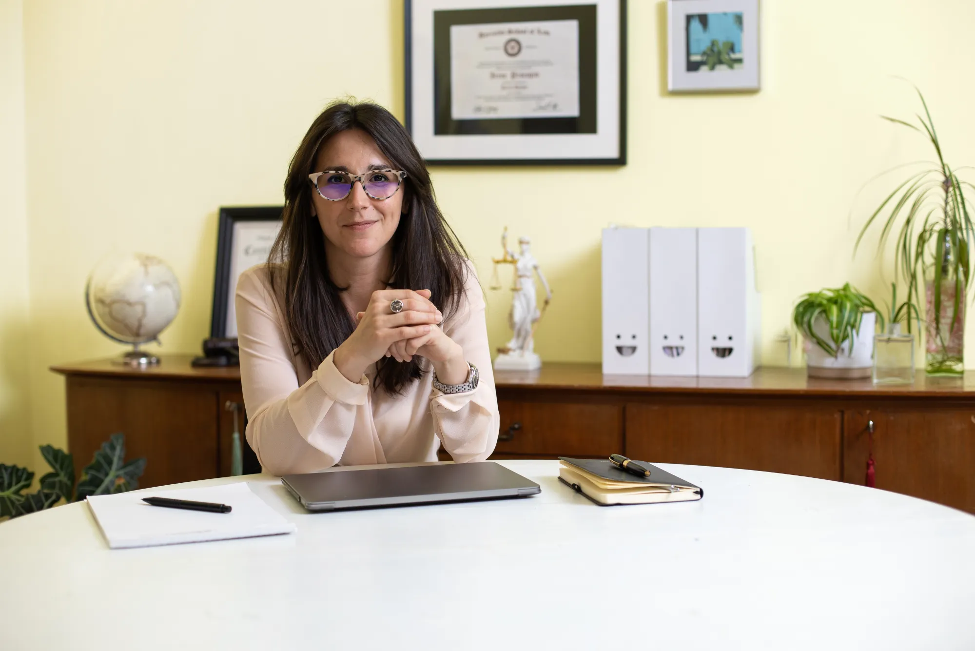 Lawyers in Dubai for Customs Licensing & Registration Support